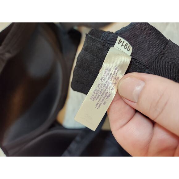 Cacique Women's Black Solid Stretch Full Coverage Wire Free Bra Size 42C - Picture 6 of 6